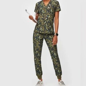 Figs Set Women’s Medium Free EX EUC